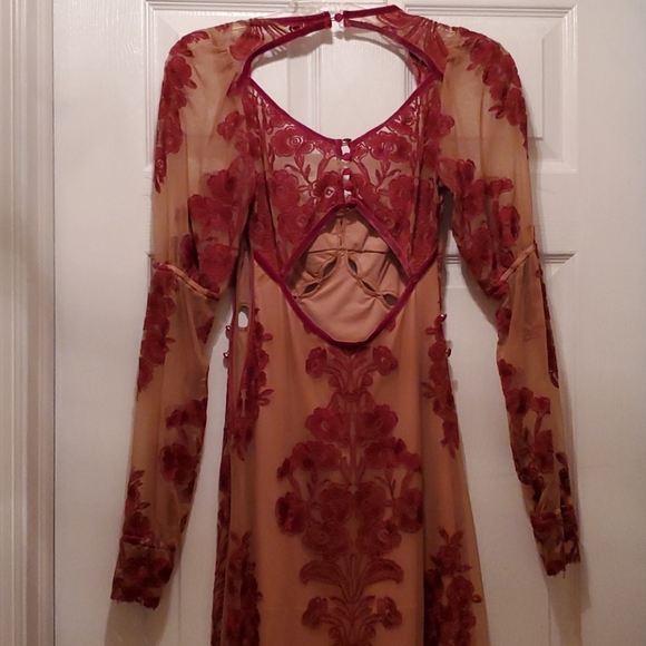 SOLD 🍋 💕 For Love and Lemons Temecula Dress 💕 🍋 - Picture 6 of 8